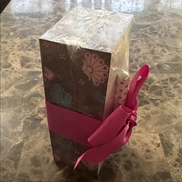 Charming Pink Bow Notepad& Pen set - Picture 4 of 6